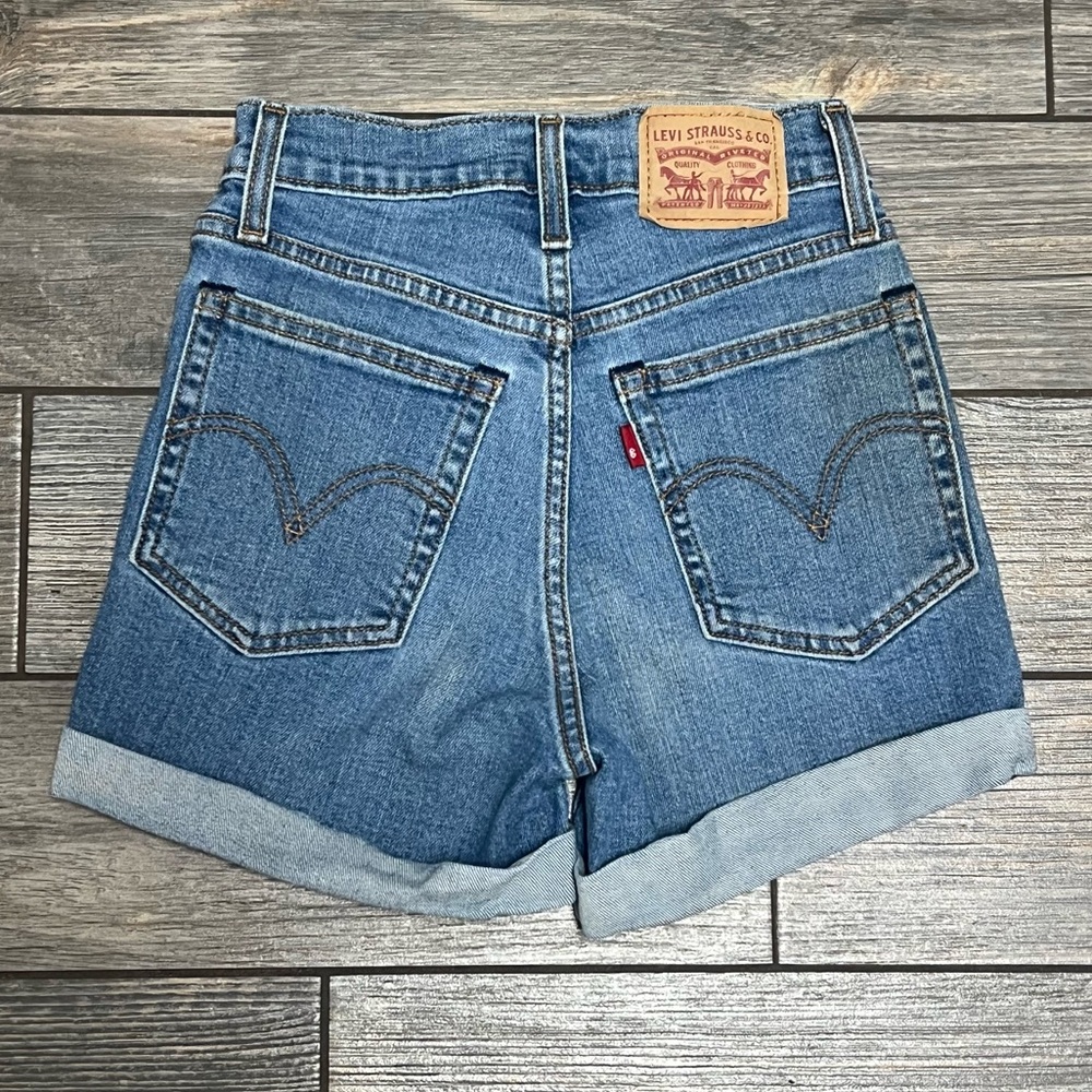 Levi’s High Rise Wedgie Short Size 24 Button Fly Cuffed Stretch - Picture 4 of 16